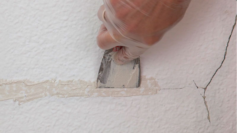 ¿Cómo renovar tu pared agrietada?